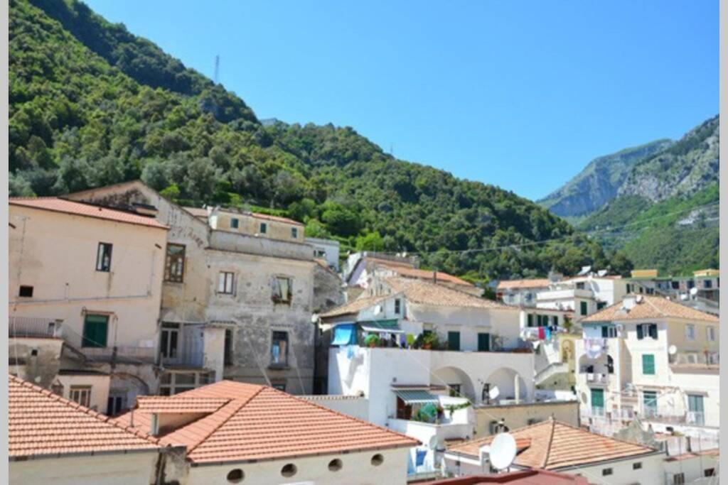 Charming Apartment In The Centre Of Amalfi Exterior photo